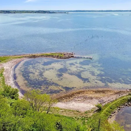 Erin - 200m From The Sea By Interhome