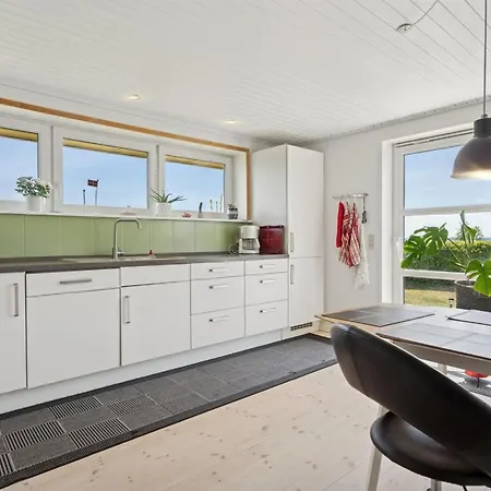 Holiday home Erin - 200m From The Sea By Interhome